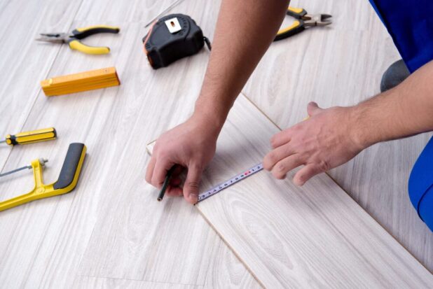 7 Rounds in the Ring: Hardwood vs. Laminate Flooring - World Magazine 2024