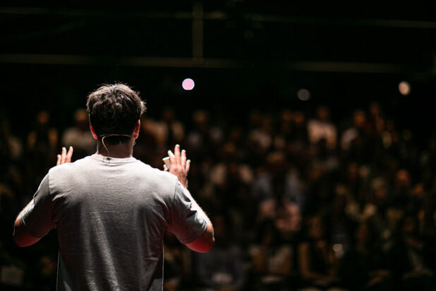 7 Presentation Tips for Delivering an Effective Public Speaking Session ...