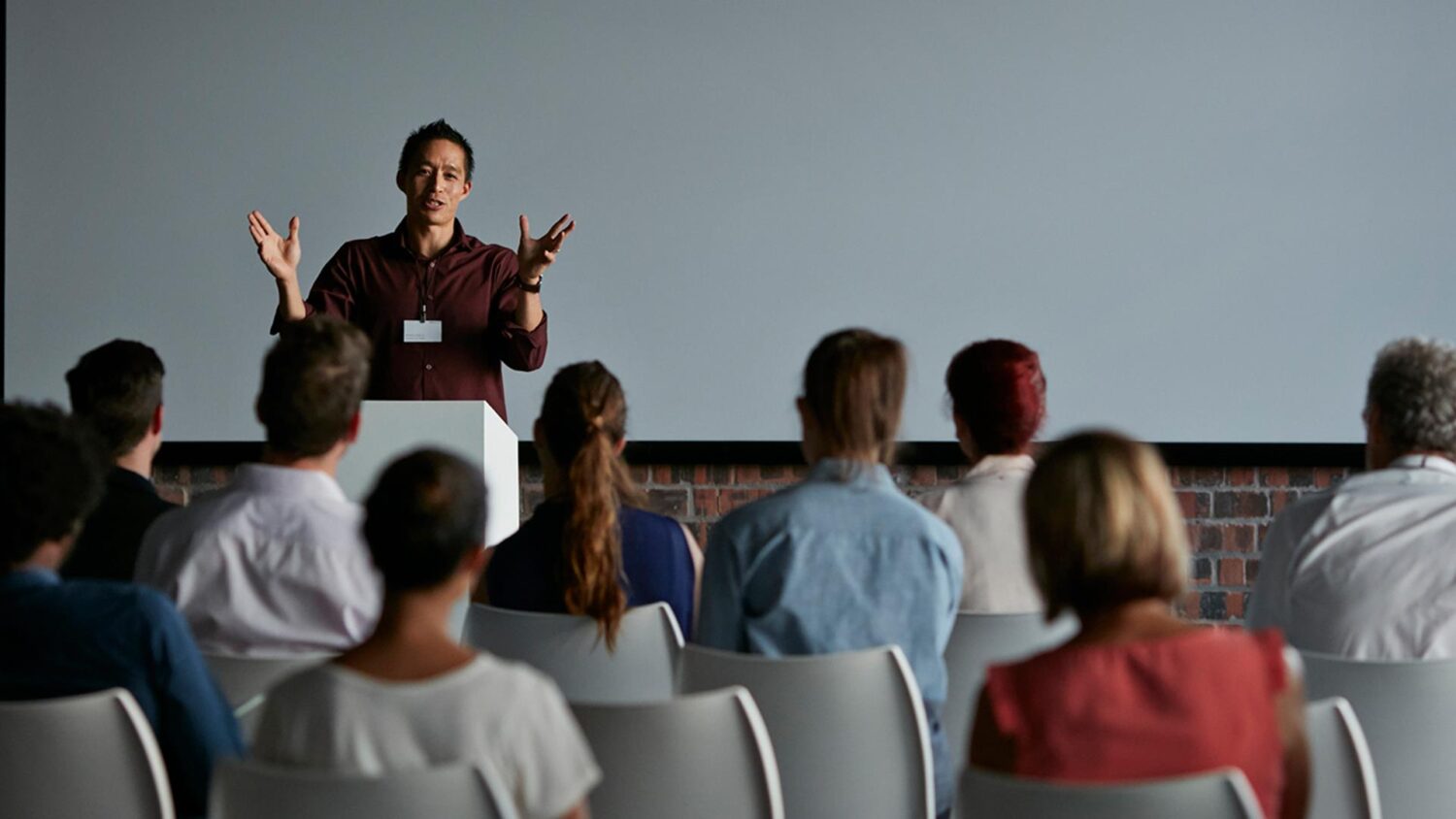 7 Presentation Tips for Delivering an Effective Public Speaking Session ...