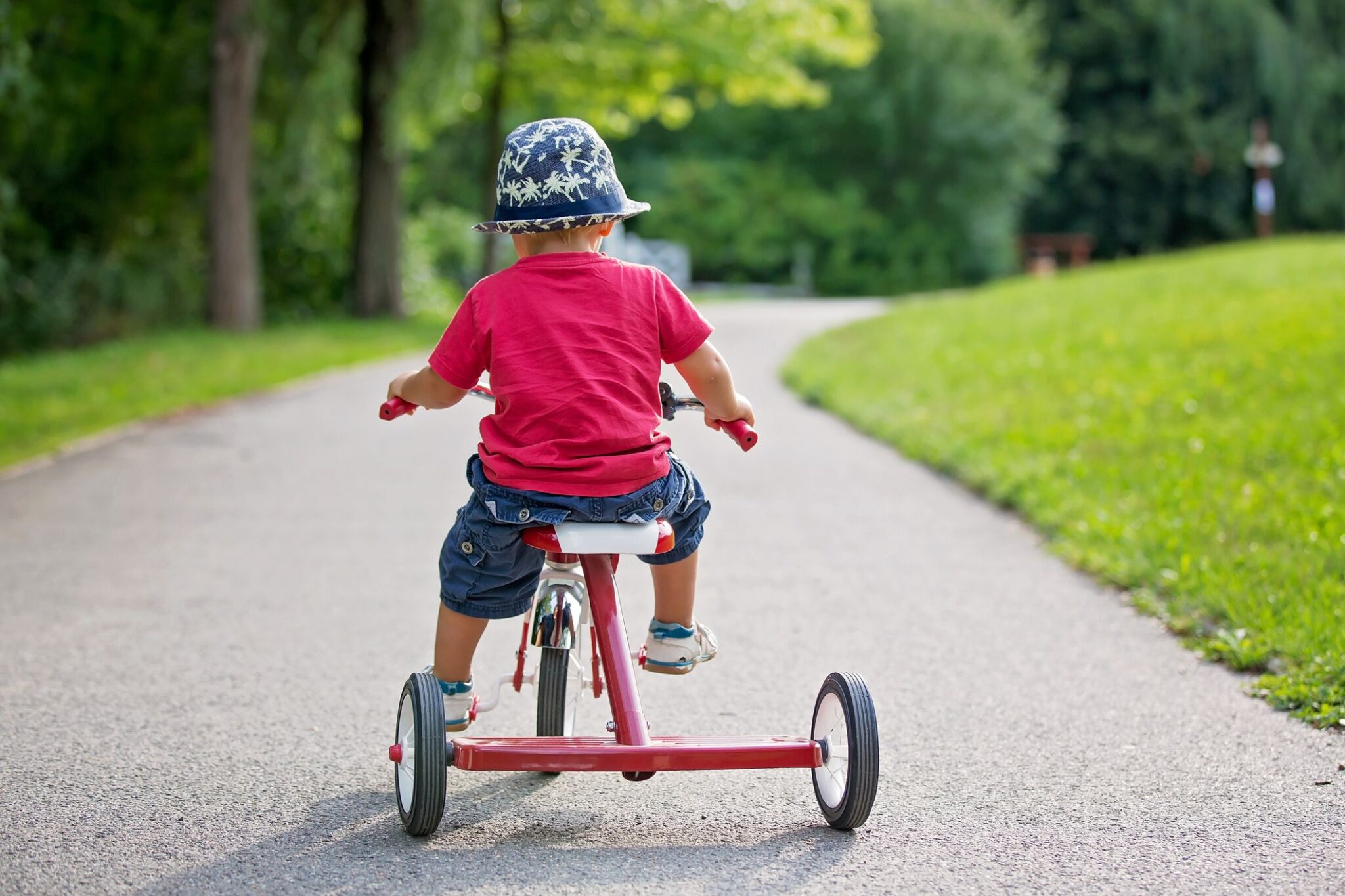 5 Advantages of Tricycles for Child's Development - World Magazine 2024